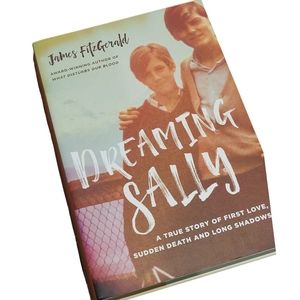 3/$20 🏷 Dreaming Sally Book